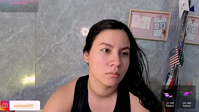 Snapshot of Mia__reys chatting on 07-13-26, 12:15 Mia reys online show from 07-13-26, 12:15
