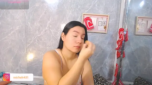 Mia  reys online show from 02-18-26, 01:18