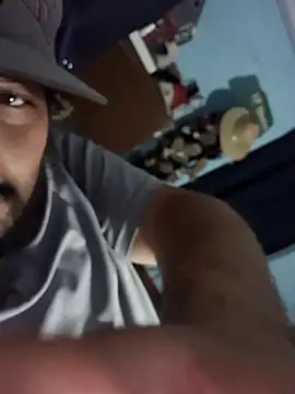 GILBERTHOR92 online show from 12-19-25, 09:44