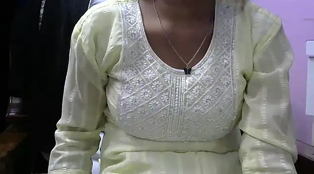 momo lov online show from 02-12-25, 11:18