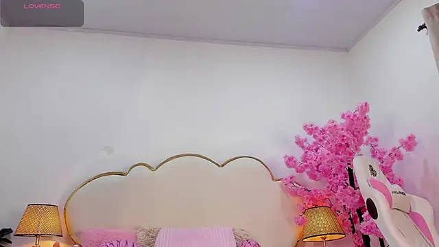 CahitlinBell online show from 03-21-26, 05:30