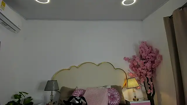 CahitlinBell online show from 07-17-26, 07:05