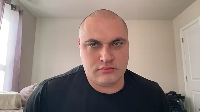 SluggishChase99 online show from 12-18-25, 05:17