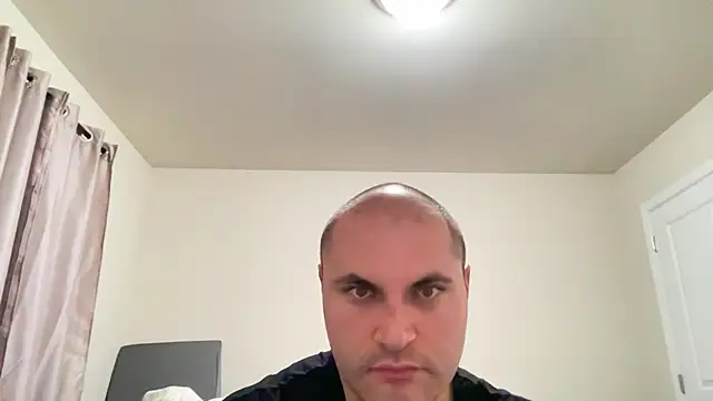 SluggishChase99 online show from 06-01-26, 04:02