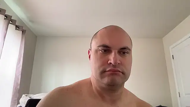 SluggishChase99 online show from 04-28-26, 01:48