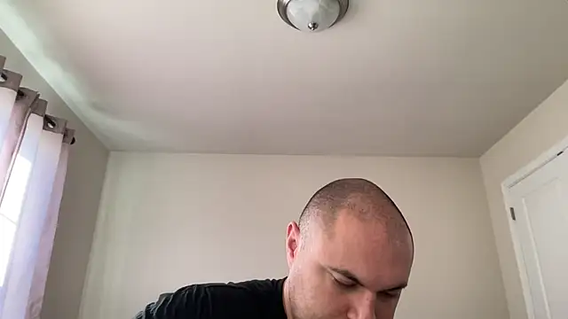 SluggishChase99 online show from 12-22-25, 05:46