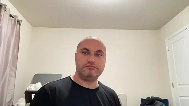 SluggishChase99 online show from 05-19-26, 03:57