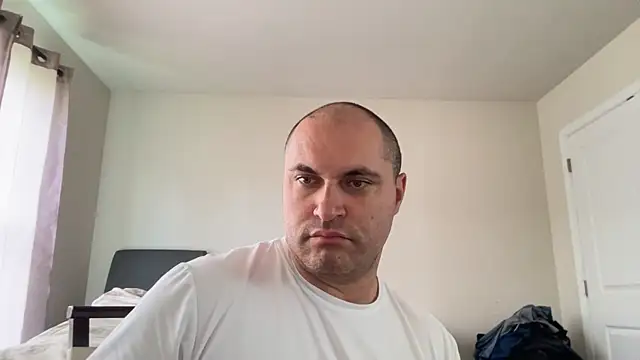 SluggishChase99 online show from 05-22-26, 04:49