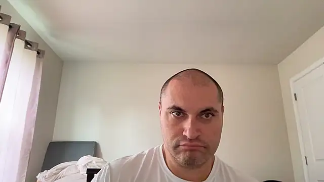 SluggishChase99 online show from 07-30-26, 06:18