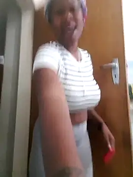 PerfectionBerrie online show from 02-10-25, 04:36