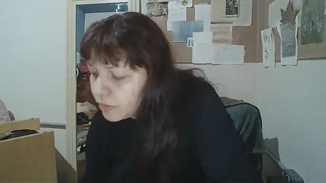 Snapshot of bbyedarling chatting on 09-18-25, 01:52 bbyedarling online show from 09-18-25, 01:52