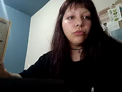 Snapshot of bbyedarling chatting on 10-26-25, 01:17 bbyedarling online show from 10-26-25, 01:17