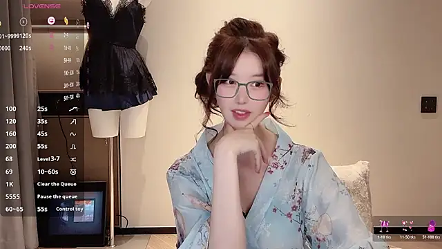 omaiiil online show from 11-09-25, 01:04