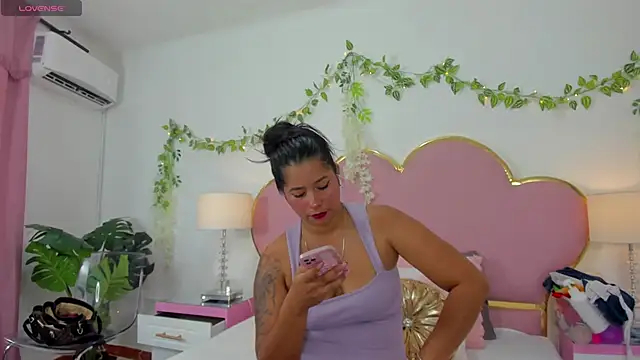 EmmaCrush online show from 09-25-25, 08:37