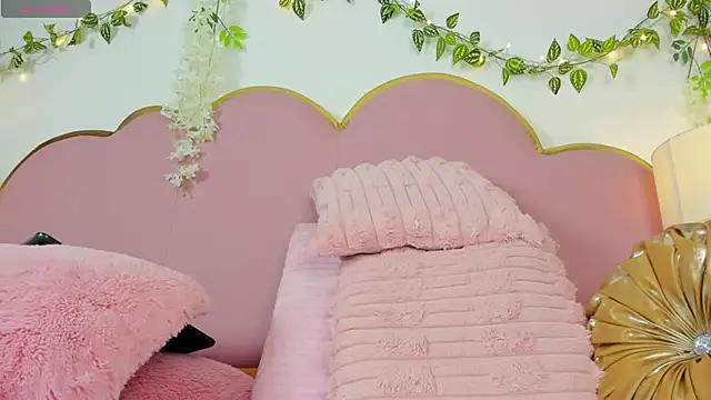 EmmaCrush online show from 10-11-25, 10:00