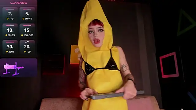 Elettra Rou online show from 11-08-25, 01:31