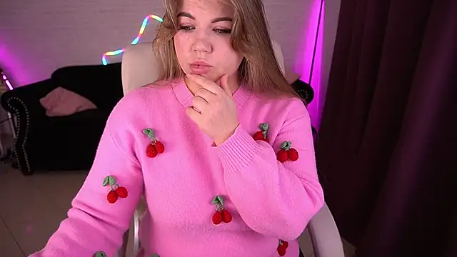 GabbieJay online show from 11-18-25, 02:42