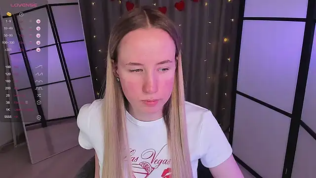 Snapshot of Cassie_Kelman chatting on 02-15-25, 11:58 Cassie Kelman online show from 02-15-25, 11:58