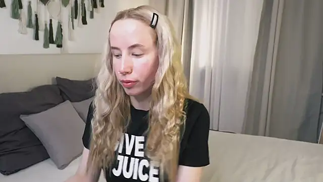 Cassie Kelman online show from 04-14-26, 08:58