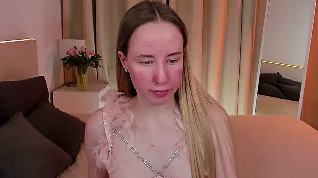 Snapshot of Cassie_Kelman chatting on 03-23-25, 03:10 Cassie Kelman online show from 03-23-25, 03:10