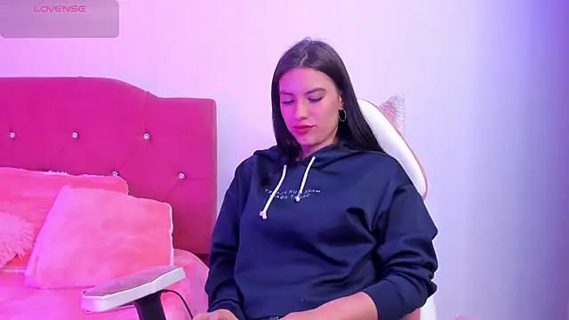 Snapshot of LucianaTomson chatting on 03-06-26, 10:49 LucianaTomson online show from 03-06-26, 10:49