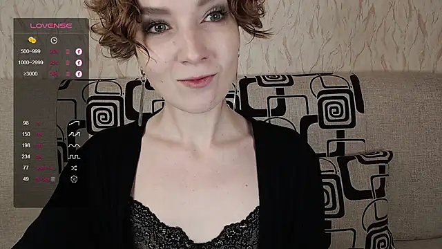 TinaWince online show from 10-18-25, 04:03