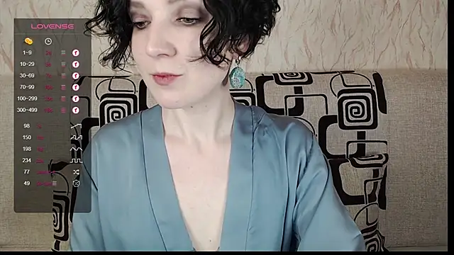 TinaWince online show from 03-22-25, 06:11