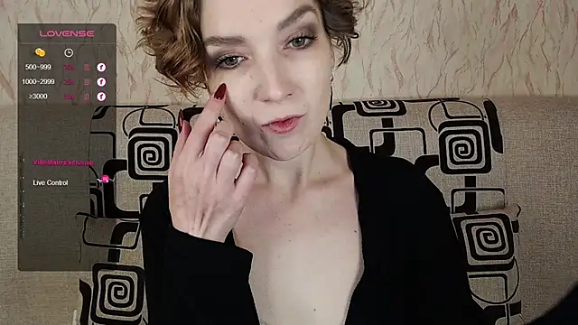 TinaWince online show from 10-19-25, 04:48