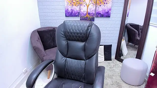  alaiasmile  online show from 06-05-26, 07:19