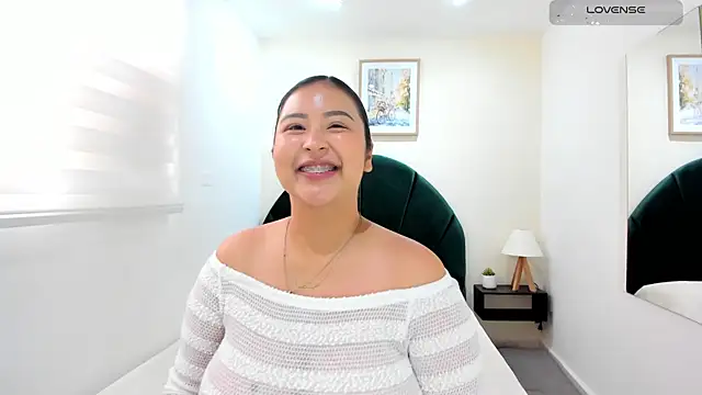  alaiasmile  online show from 04-22-26, 05:20