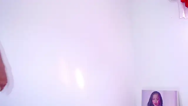 LAISYBROWNX online show from 10-31-25, 02:24