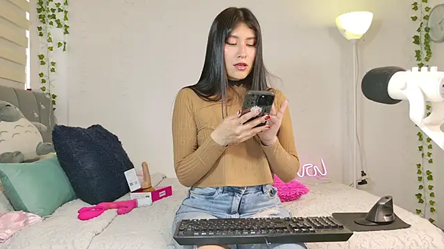 Snapshot of _thaeltaylor chatting on 12-01-25, 07:26 thaeltaylor online show from 12-01-25, 07:26