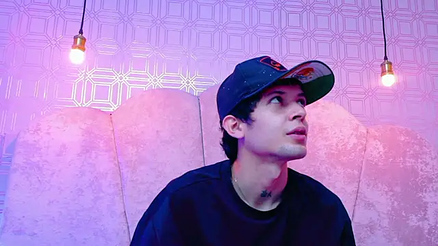 kendalltaylorr online show from 02-01-26, 02:54