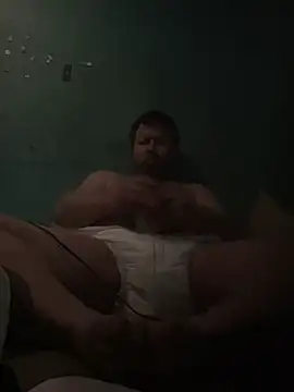 Snapshot of Diaperking916 chatting on 12-27-24, 02:04 Diaperking916 online show from 12-27-24, 02:04