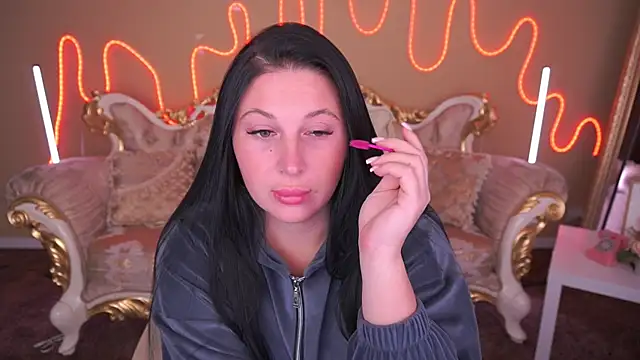 ArianaDarkk online show from 11-13-25, 08:46