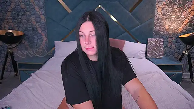 ArianaDarkk online show from 10-20-25, 07:47