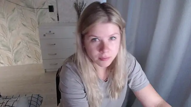 Snapshot of MelissaXKinky chatting on 10-06-25, 02:35 MelissaXKinky online show from 10-06-25, 02:35