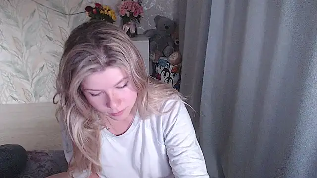Snapshot of MelissaXKinky chatting on 10-25-25, 07:36 MelissaXKinky online show from 10-25-25, 07:36