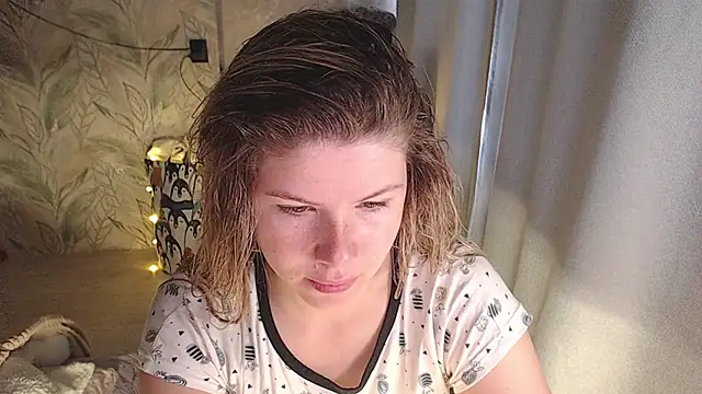 Snapshot of MelissaXKinky chatting on 09-24-25, 02:40 MelissaXKinky online show from 09-24-25, 02:40