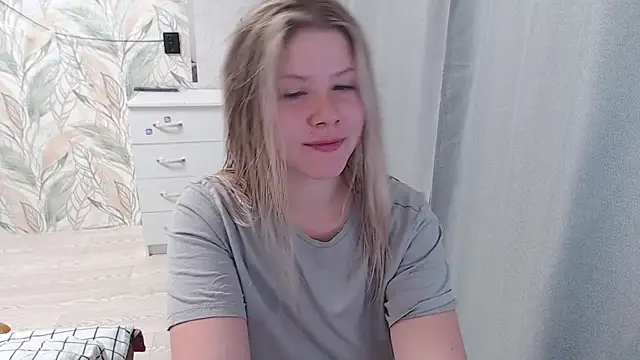 Snapshot of MelissaXKinky chatting on 10-14-25, 05:46 MelissaXKinky online show from 10-14-25, 05:46