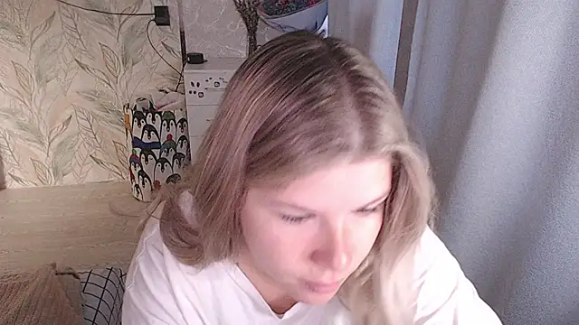 Snapshot of MelissaXKinky chatting on 09-30-25, 02:39 MelissaXKinky online show from 09-30-25, 02:39
