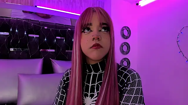 Charlotte Myers online show from 03-18-25, 11:22