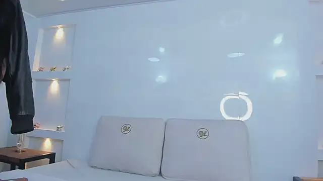 Snapshot of Dalia-Prada chatting on 06-18-26, 04:33 Dalia-Prada online show from 06-18-26, 04:33
