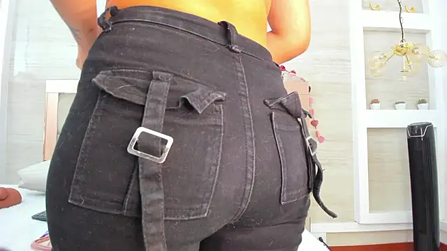 Dalia-Prada online show from 02-19-26, 04:42