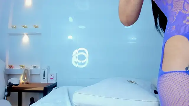 Dalia-Prada online show from 11-26-25, 04:45