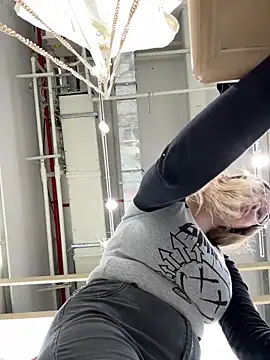 Teya moon  online show from 04-08-26, 02:07