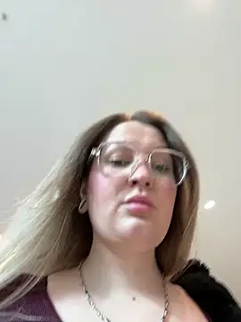 Teya moon  online show from 04-10-26, 12:56