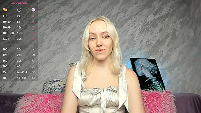 Snapshot of cheryl_mason chatting on 09-11-25, 12:32 cheryl mason online show from 09-11-25, 12:32