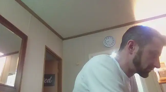 Snapshot of HungStud4You chatting on 01-09-25, 01:50 HungStud4You online show from 01-09-25, 01:50