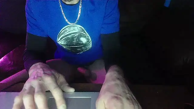 Snapshot of HungStud4You chatting on 02-27-25, 07:51 HungStud4You online show from 02-27-25, 07:51